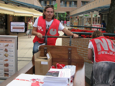 Bas door de bocht op de mooie SP-bakfiets